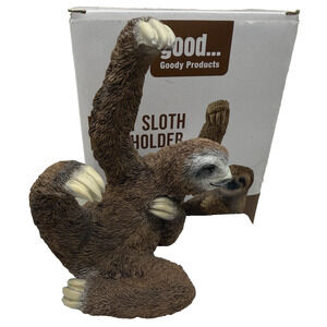 Magnetic Key Holder, Cute Magnetic Lazy Sloth Statue Keychain Securely Keep Keys